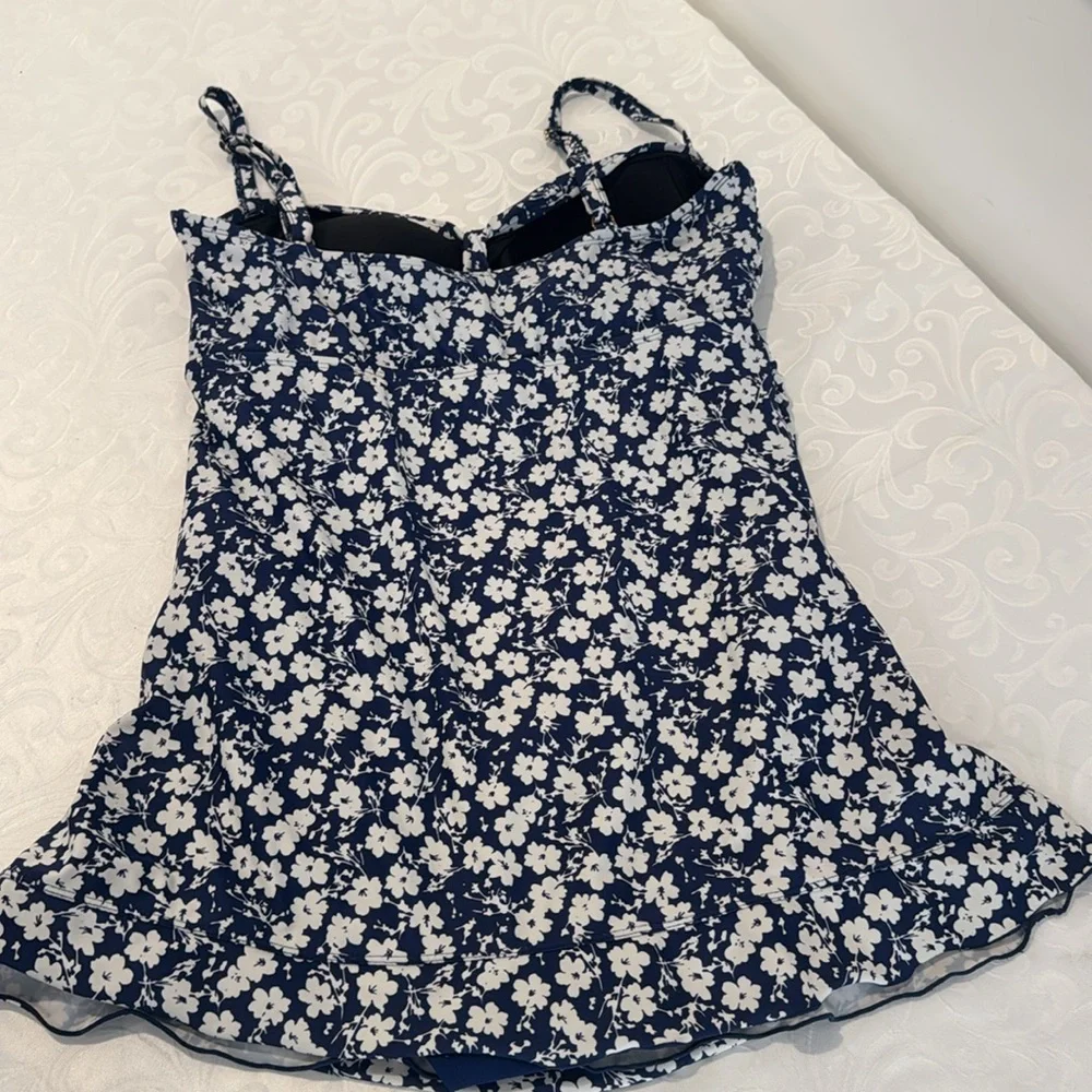 🌟3/$15🌟 EUC Shore Shapes One Piece Swim Suit. Ladies 14 - Picture 3 of 13